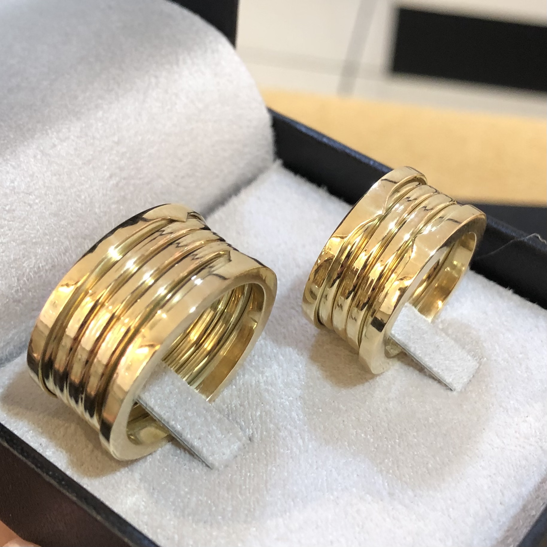 Alianças De Casamento Em Ouro 18k - FA-699